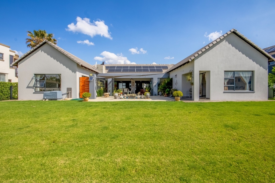 3 Bedroom Property for Sale in WestLake Country Safari Estate North West